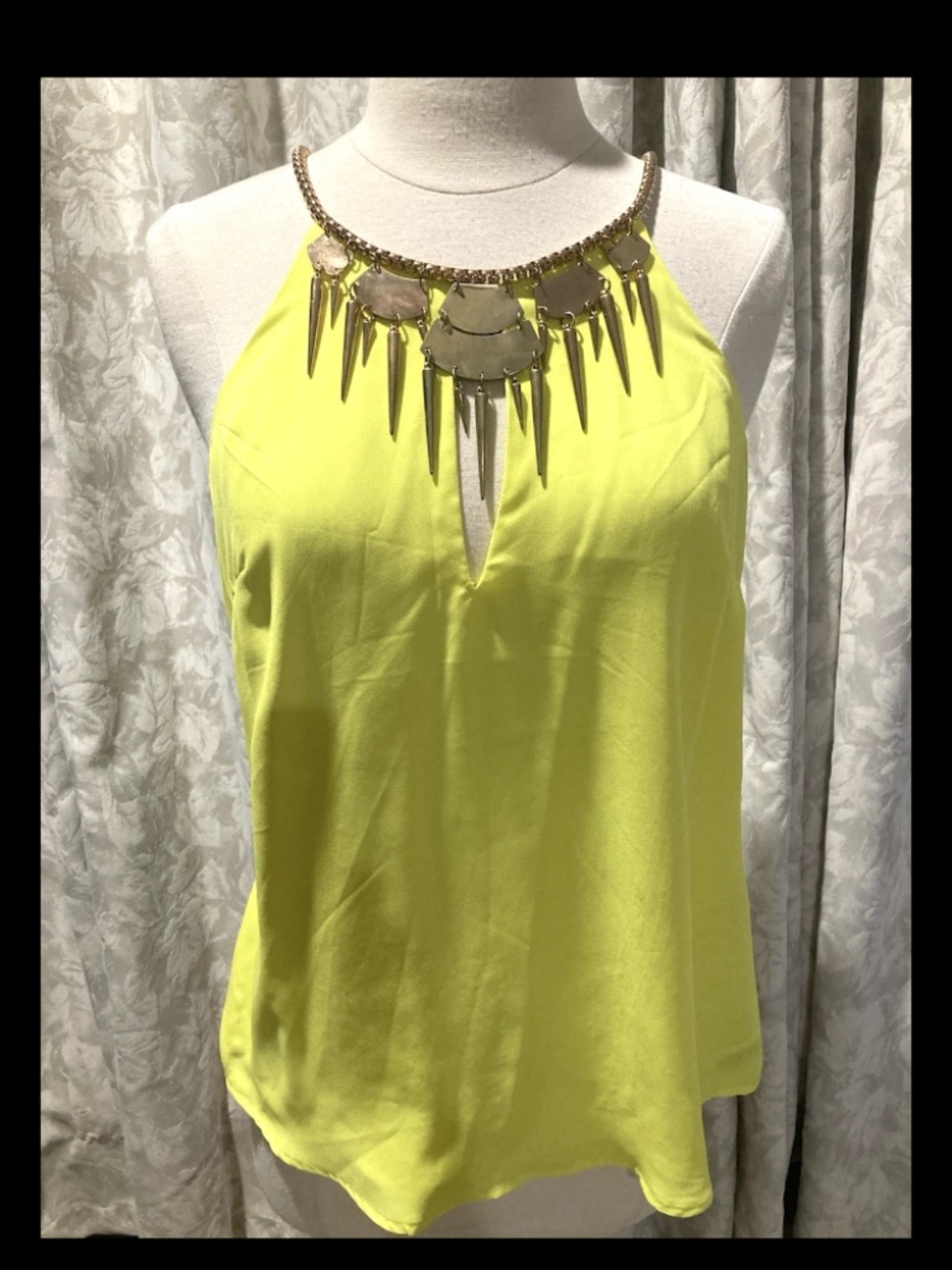 NWT Bebe 2b yellow gold neck top s